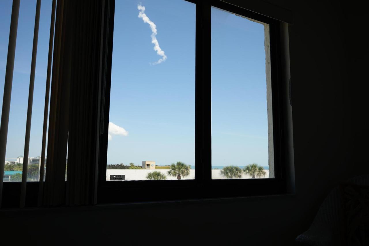 Sandcastles 400 Ocean & Rocket Launch Views, Massive Corner Unit Cocoa Beach Exterior photo